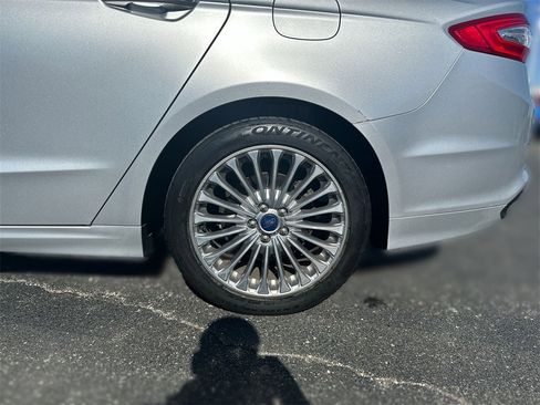 Used 2014 Ford Fusion Titanium image 19