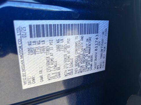 Used 2025 Nissan Rogue SV FWD image 31