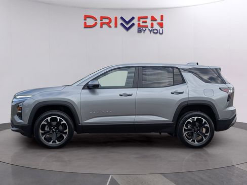 New 2026 Chevrolet Equinox LT FWD image 2