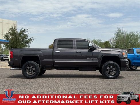 Used 2016 GMC Sierra 2500 Denali w/ Duramax Plus Package AWD/4WD image 2
