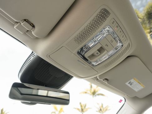 Used 2021 Mercedes-Benz GLS 450 4MATIC image 20