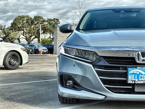 Used 2021 Honda Accord Touring image 10