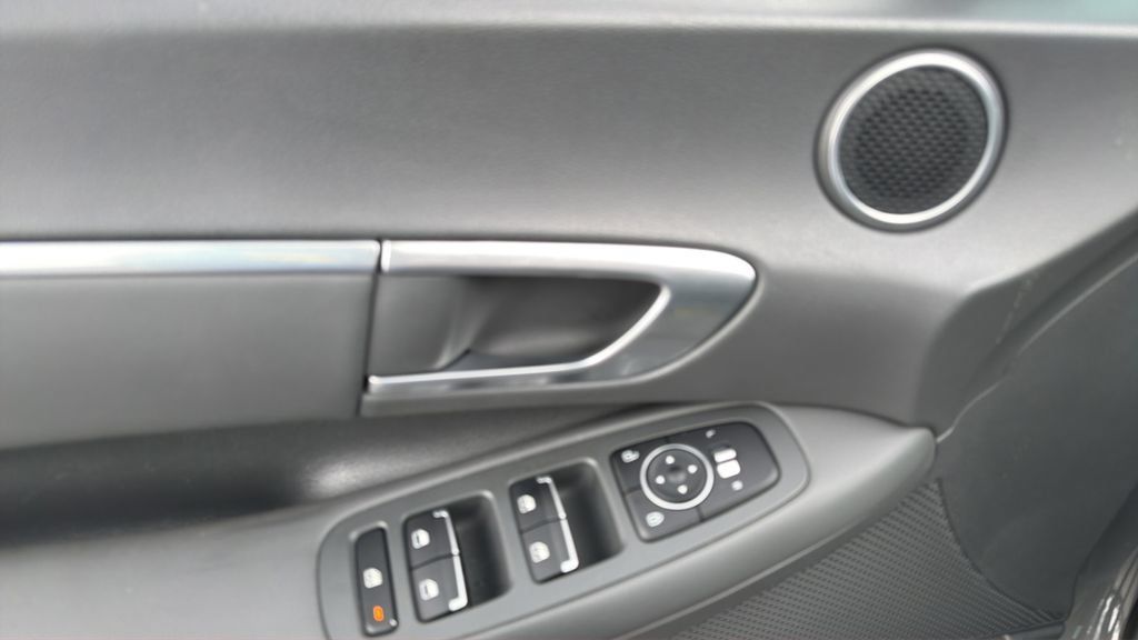 Used 2021 Hyundai Sonata SEL w/ Convenience Package FWD image 22
