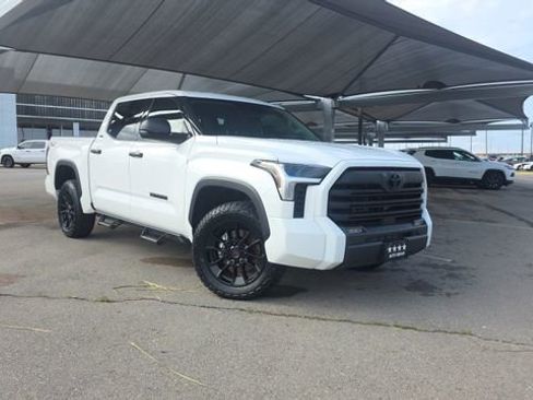 Used 2023 Toyota Tundra SR5 AWD/4WD image 9