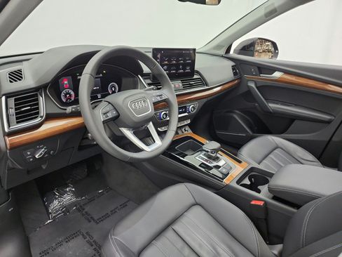 Used 2023 Audi Q5 2.0T Premium Plus w/ Premium Plus Package AWD/4WD image 12
