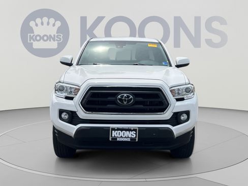Used 2021 Toyota Tacoma SR5 RWD image 4