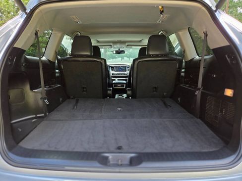 Used 2016 Toyota Highlander XLE FWD image 29