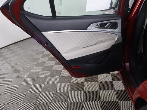 Used 2023 Genesis G70 3.3T w/ Sport Prestige Package image 27