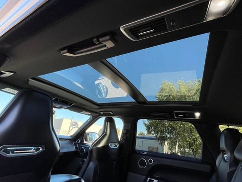 Used 2019 Land Rover Range Rover Sport SVR image 30