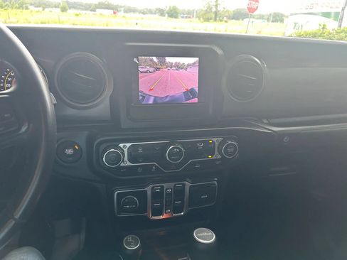Used 2022 Jeep Gladiator Sport AWD/4WD image 15