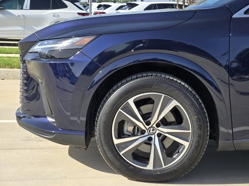 Used 2025 Lexus RX 350 Premium w/ Accessory Package (Z1) FWD image 6