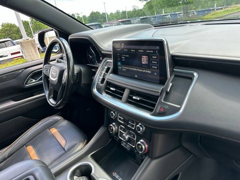 Used 2021 GMC Yukon XL AT4 w/ AT4 Premium Plus Package AWD/4WD image 27