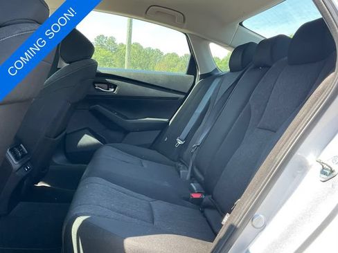 Used 2025 Honda Accord LX image 4