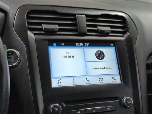 Used 2018 Ford Fusion SE w/ Equipment Group 201A image 28