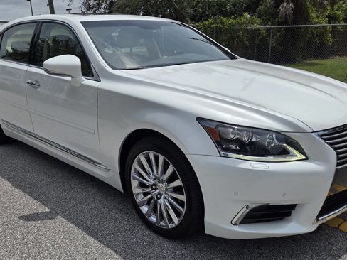 Used 2014 Lexus LS 460 L w/ Ultra Luxury Package RWD image 11