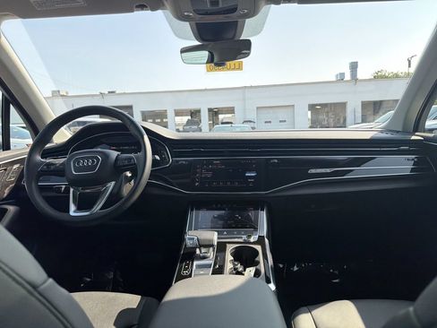 Used 2023 Audi Q7 3.0T Premium AWD/4WD image 18