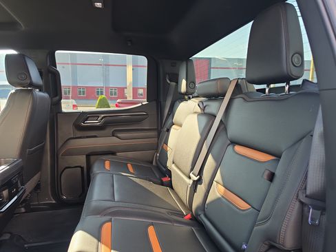 Used 2025 GMC Sierra 1500 AT4 AWD/4WD image 15