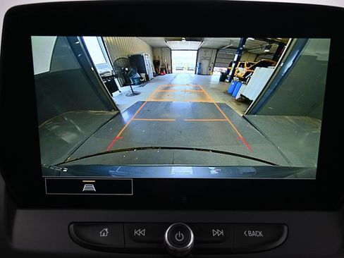 Used 2025 Chevrolet Blazer LT FWD image 13