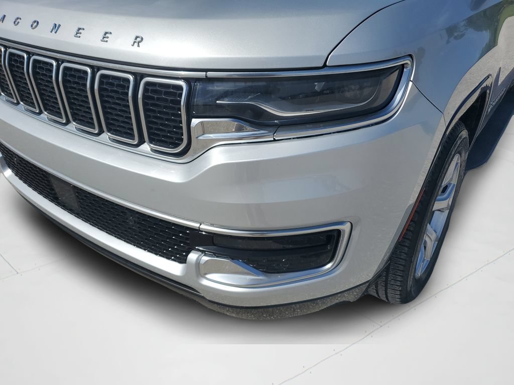 Used 2022 Jeep Wagoneer Series II AWD/4WD image 34