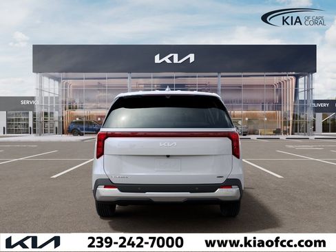 New 2026 Kia Carnival EX FWD image 5