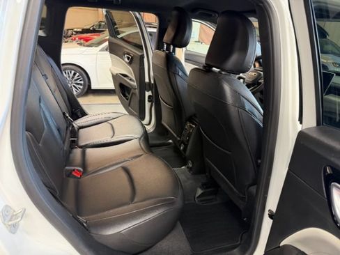 Used 2025 Jeep Compass Limited AWD/4WD image 30