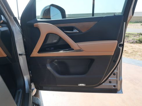 Certified 2024 Lexus LX 600 4WD w/ Luxury Package image 14