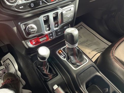 Used 2022 Jeep Wrangler Rubicon w/ Cold Weather Group image 20