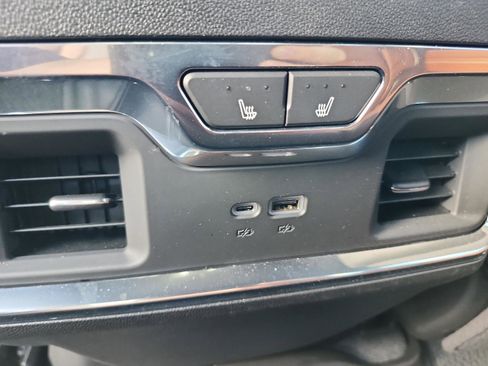 Certified 2024 GMC Sierra 2500 Denali Ultimate image 17