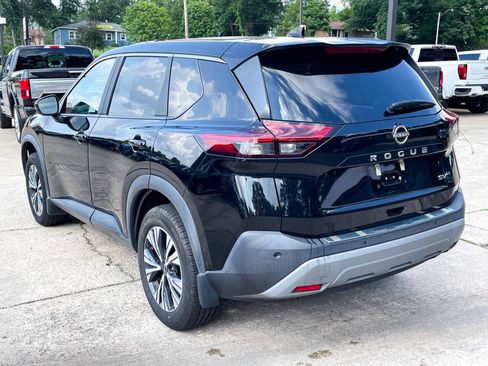 Used 2023 Nissan Rogue SV FWD image 5