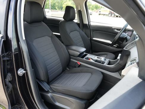 Used 2021 Ford Edge SE FWD image 22