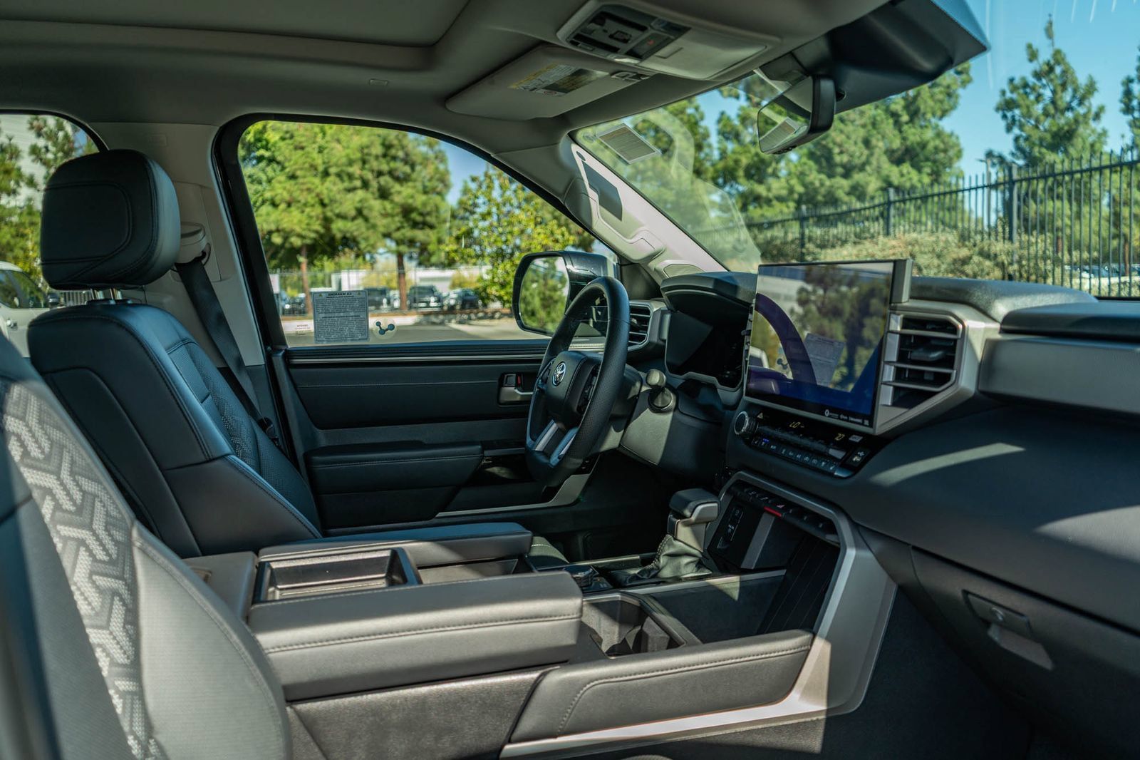 Used 2024 Toyota Tundra Limited AWD/4WD image 20