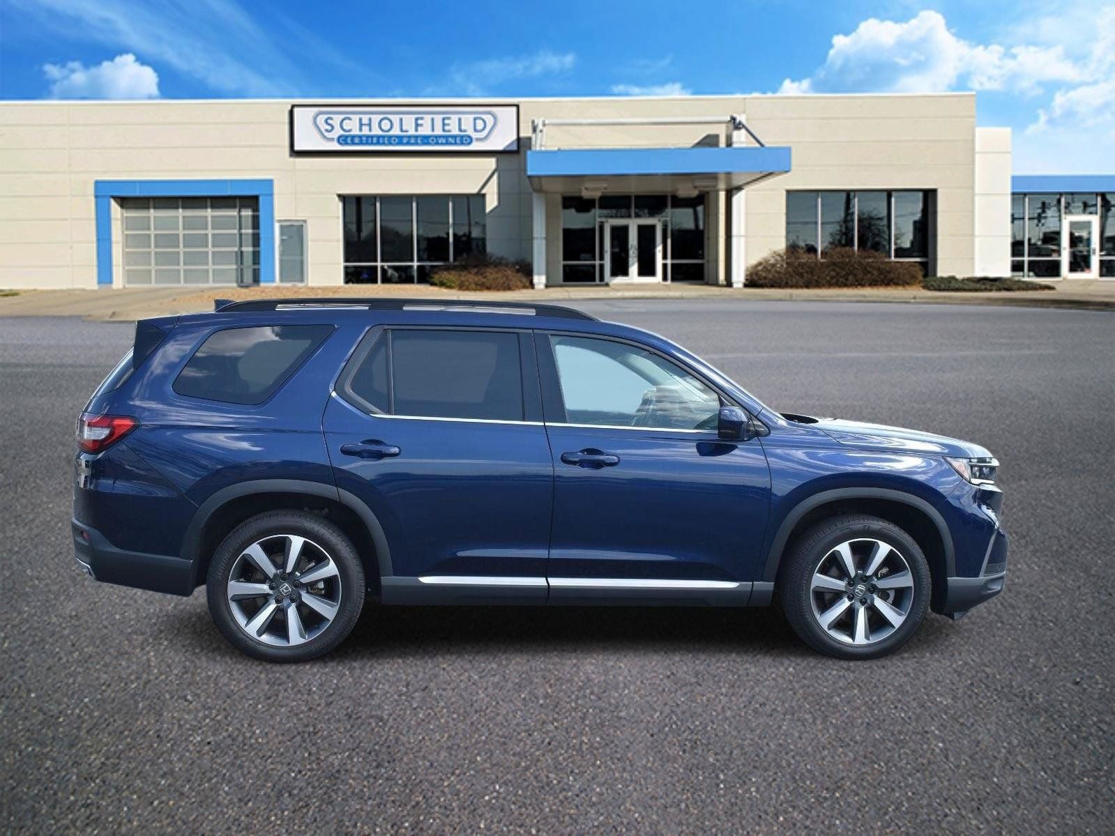 Used 2025 Honda Pilot Elite image 2