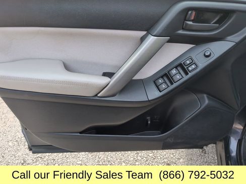 Used 2016 Subaru Forester 2.5i w/ Alloy Wheel Package image 11