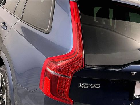Used 2023 Volvo XC90 T8 Plus w/ Protection Package Premier AWD/4WD image 28