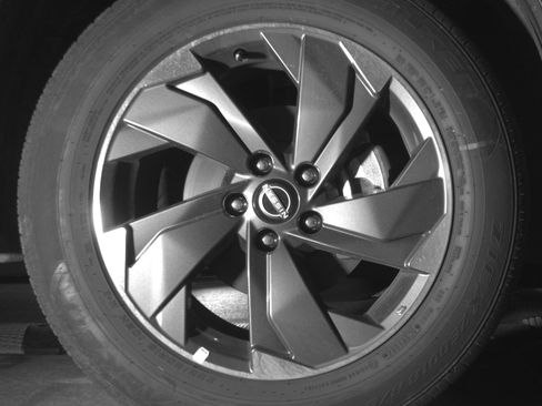 Used 2025 Nissan Rogue SV FWD image 13