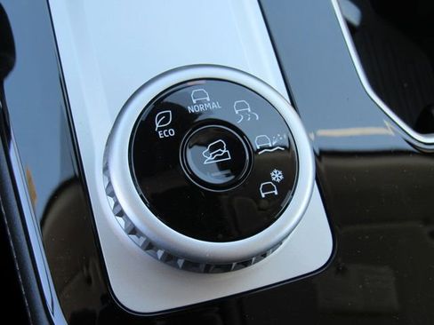 New 2026 Mitsubishi Outlander SE FWD image 29