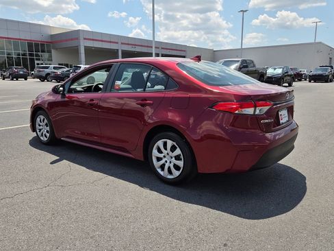 Used 2023 Toyota Corolla LE FWD image 9