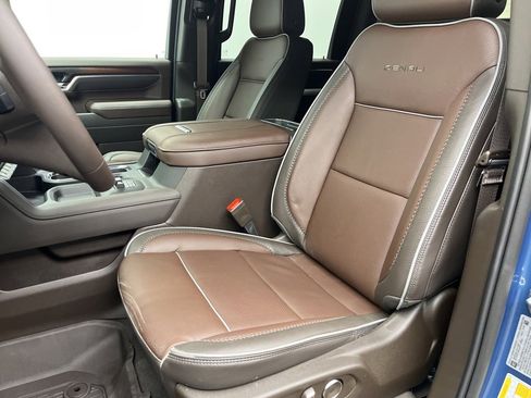 New 2026 GMC Sierra 2500 Denali w/ Denali Reserve Package image 8