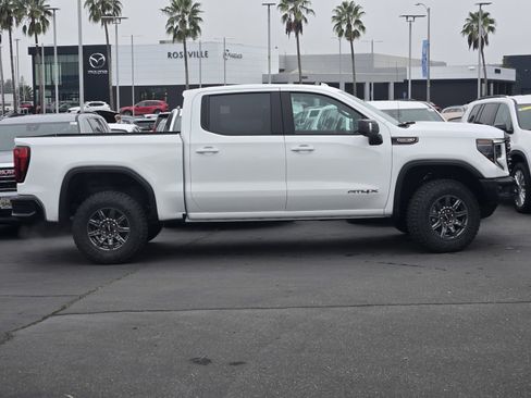 New 2026 GMC Sierra 1500 AT4X image 3