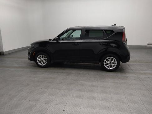 Used 2025 Kia Soul LX w/ LX Technology Package image 3
