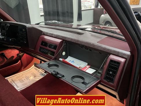Used 1988 Chevrolet Silverado 1500 2WD Regular Cab image 28
