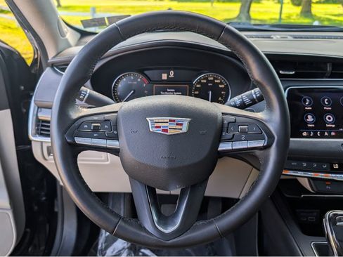 Used 2020 Cadillac XT4 Premium Luxury w/ Driver Awareness Package FWD image 22