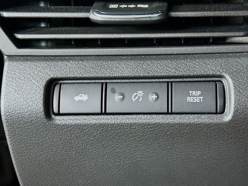 Used 2023 Nissan Altima 2.5 SV FWD image 16