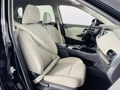 Used 2025 Nissan Rogue SV FWD image 14
