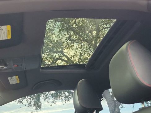 Used 2018 Volkswagen Jetta GLI image 27