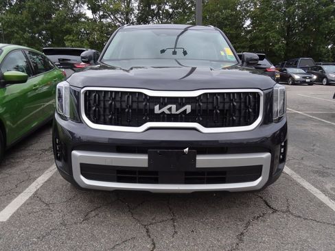 Used 2025 Kia Telluride EX image 2