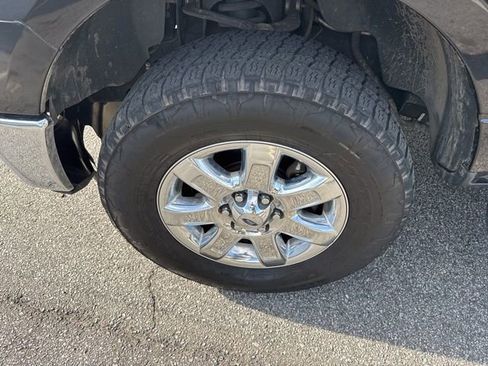 Used 2013 Ford F150 XLT w/ XLT Chrome Pkg image 9