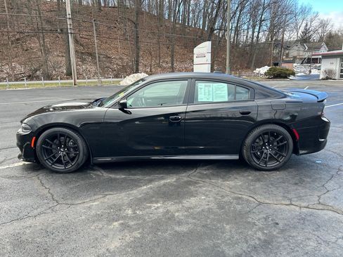 Used 2019 Dodge Charger Scat Pack w/ Daytona Edition Group image 2