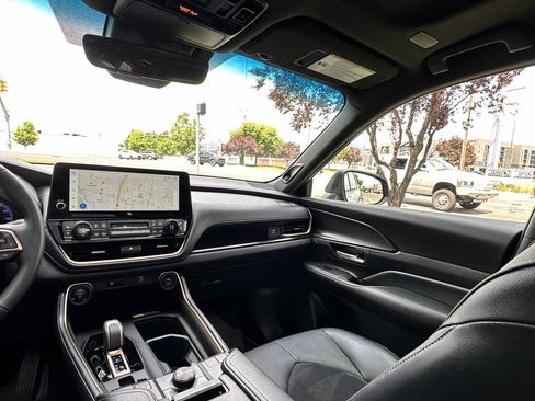 Used 2026 Toyota Grand Highlander AWD Hybrid image 31
