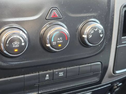 Used 2016 RAM 1500 Tradesman w/ Chrome Appearance Group RWD image 17